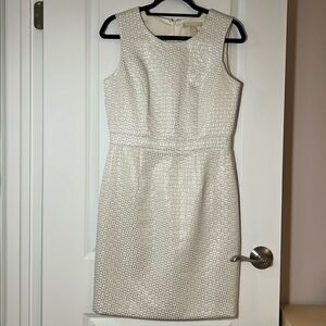 BANANA REPUBLIC FACTORY - WINTER WHITE DRESS - SIZE 6